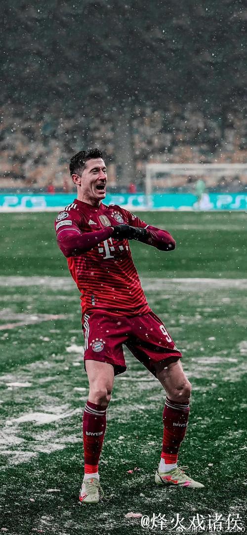 拜仁前锋莱万计划在德甲半程后接受腹股沟手术