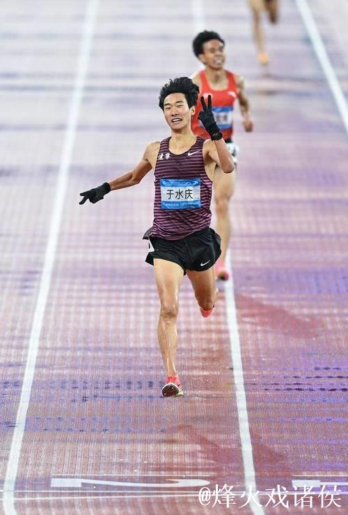 全运会男子5000米决赛 辽宁选手于水庆获得冠军 全运会男子5000米决赛 辽宁选手于水庆获得冠军