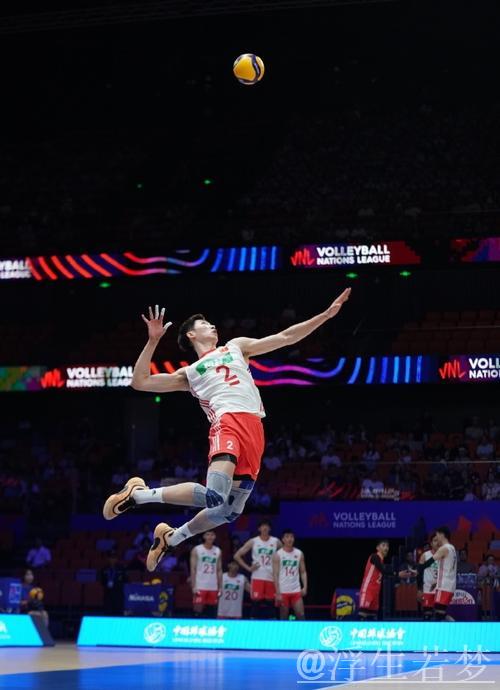 中国男排世联赛首胜献礼主教练生日 中国男排世联赛首胜献礼主教练生日